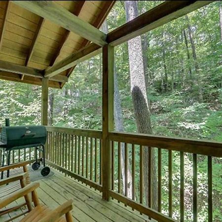 Creekside Paradise Found! One-Bedroom Mountain Cabin in Pigeon Forge Sevierville Buitenkant foto